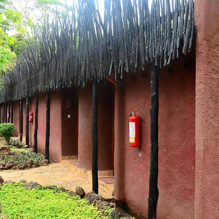 Amboseli Serena Safari Lodge מראה חיצוני תמונה