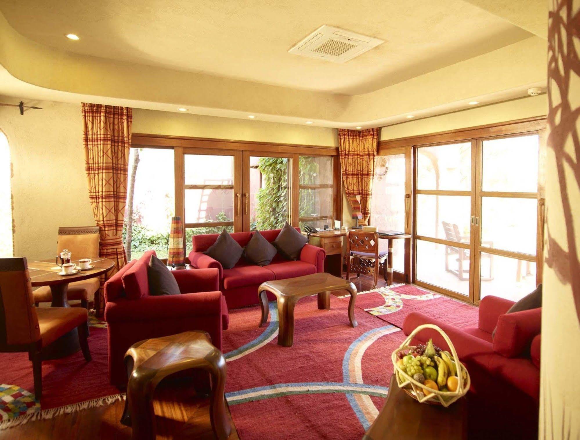 Amboseli Serena Safari Lodge מראה חיצוני תמונה