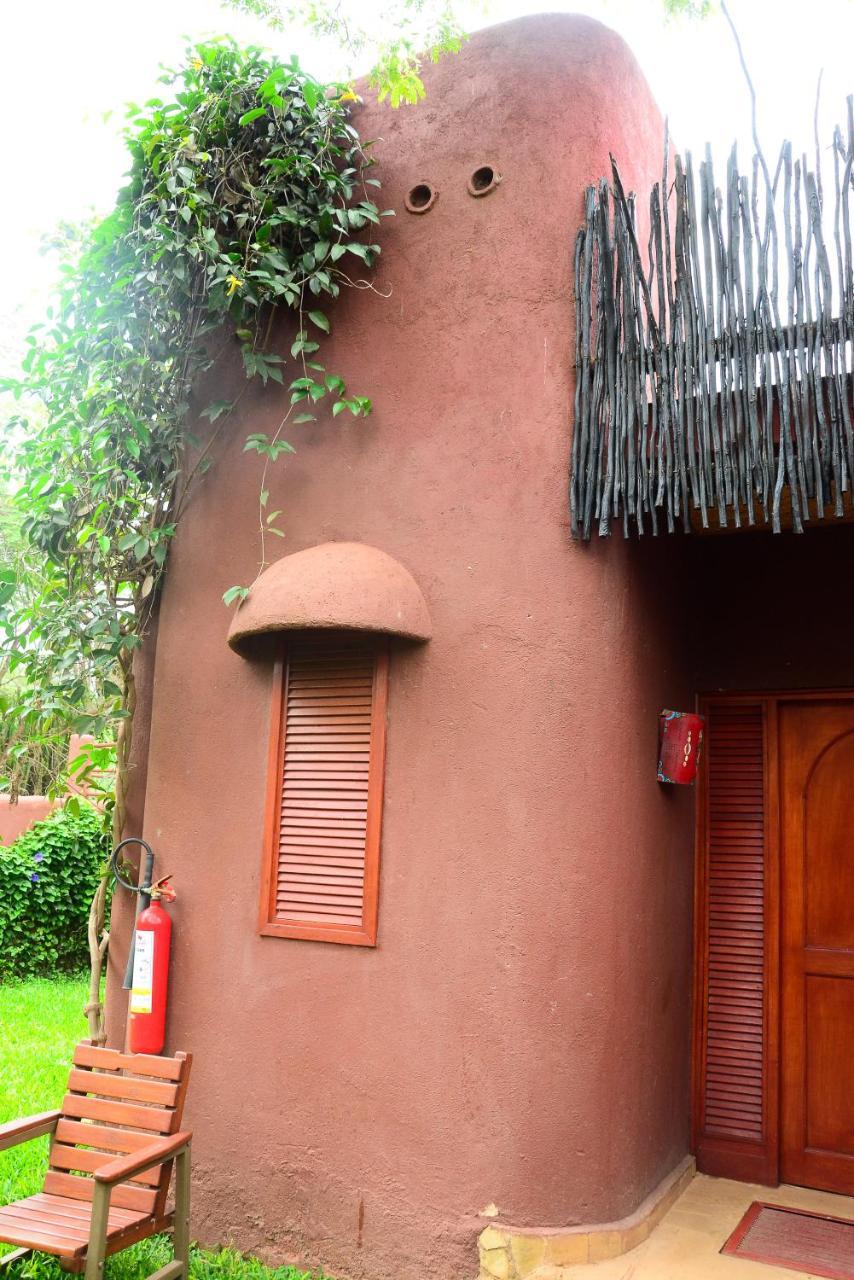 Amboseli Serena Safari Lodge מראה חיצוני תמונה