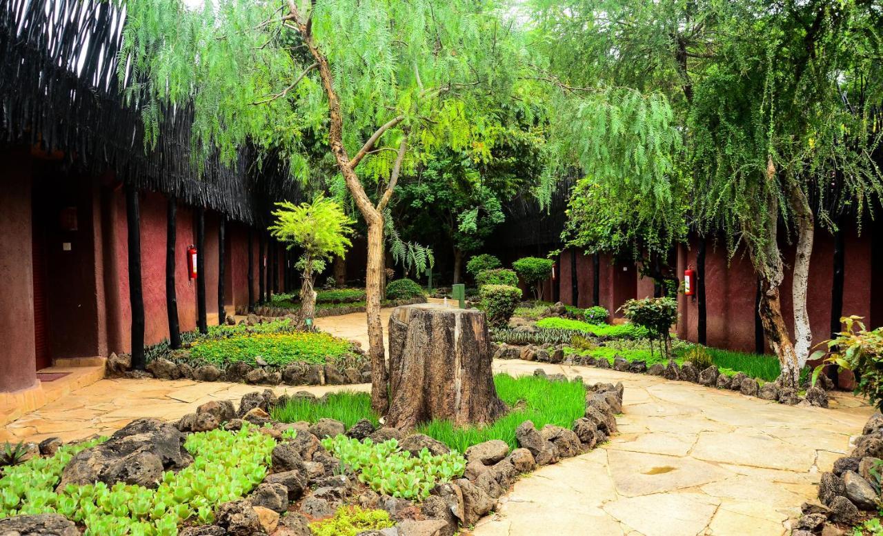 Amboseli Serena Safari Lodge מראה חיצוני תמונה
